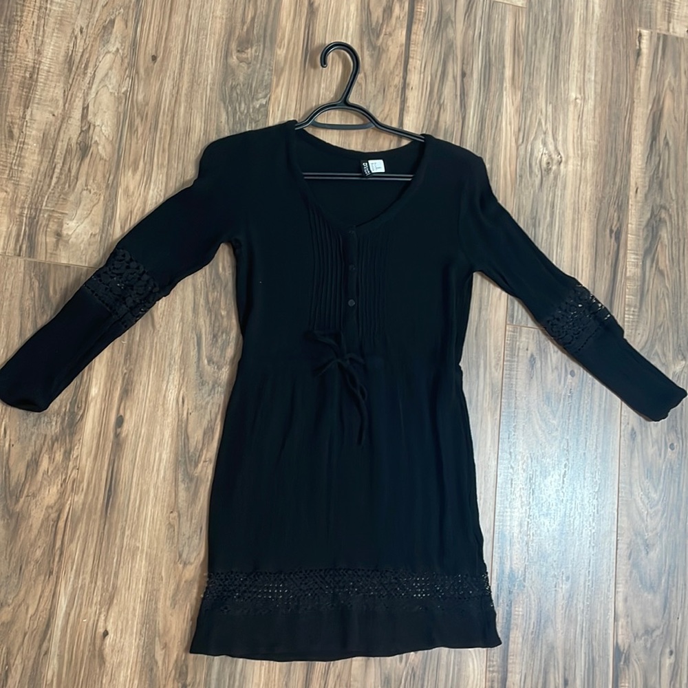H&M black tunic blouse